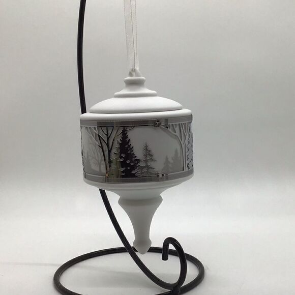 Hallmark Winter Park Ornament - Picture 1 of 10